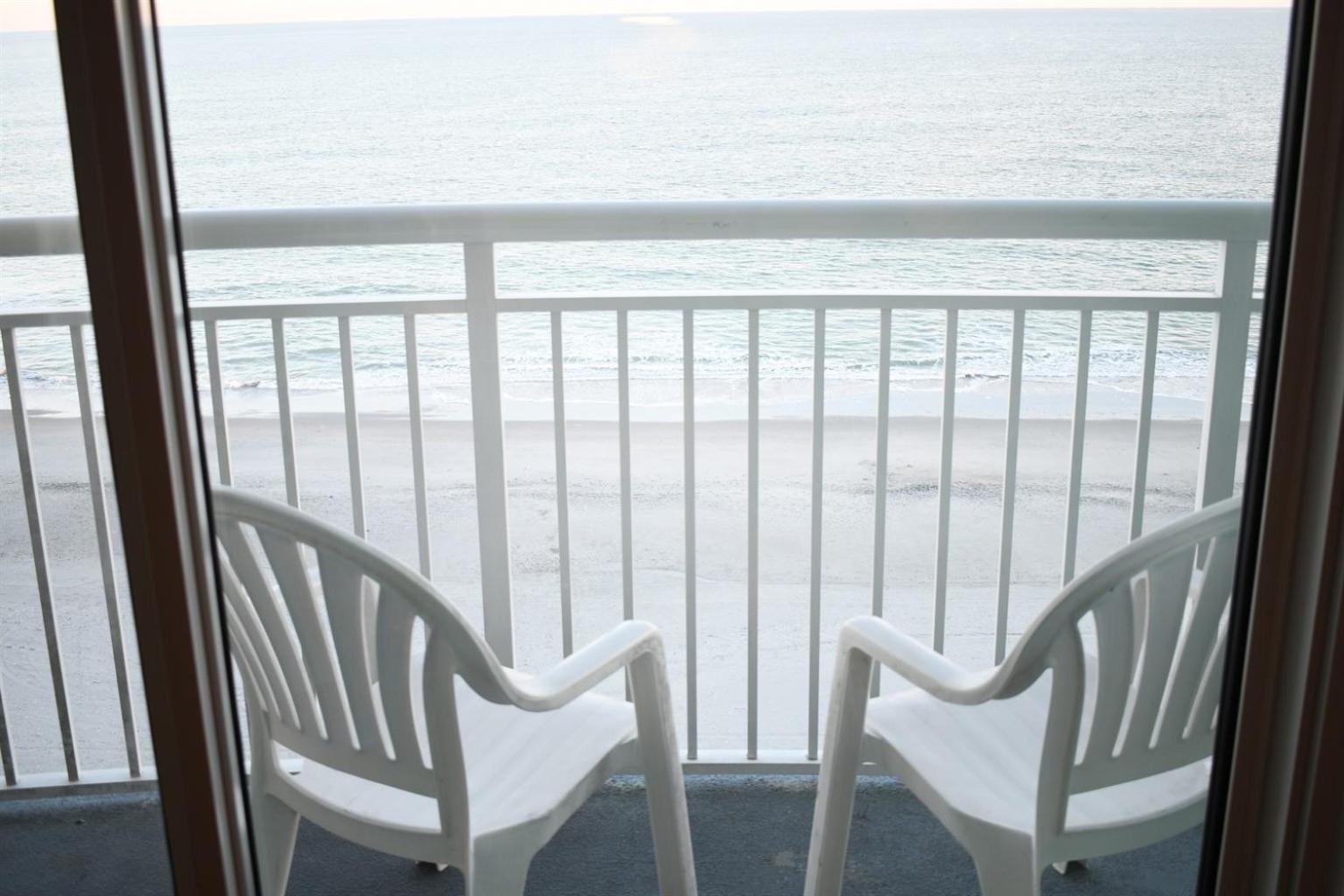 Stunning Ocean Front Views Steps To Boardwalkpier Lägenhet Myrtle Beach Exteriör bild